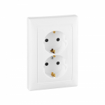 Розетка 2гн с З/К с/у белый в сборе 16А Valena DIY Legrand